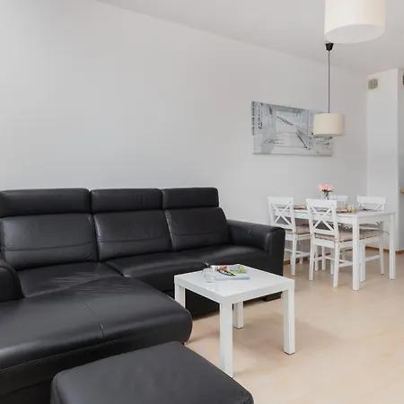 Apartamento Beautiful Czarnieckiego With Balcony By Renters Gdynia