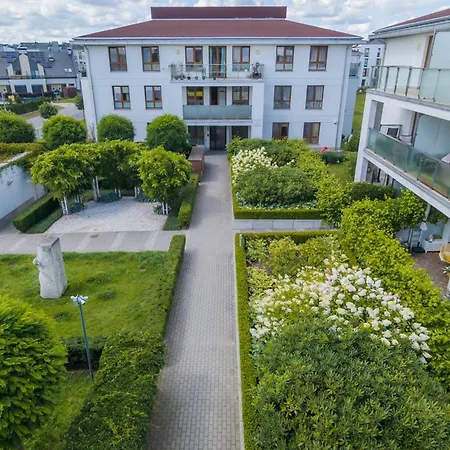 Beautiful Czarnieckiego With Balcony By Renters * Gdynia